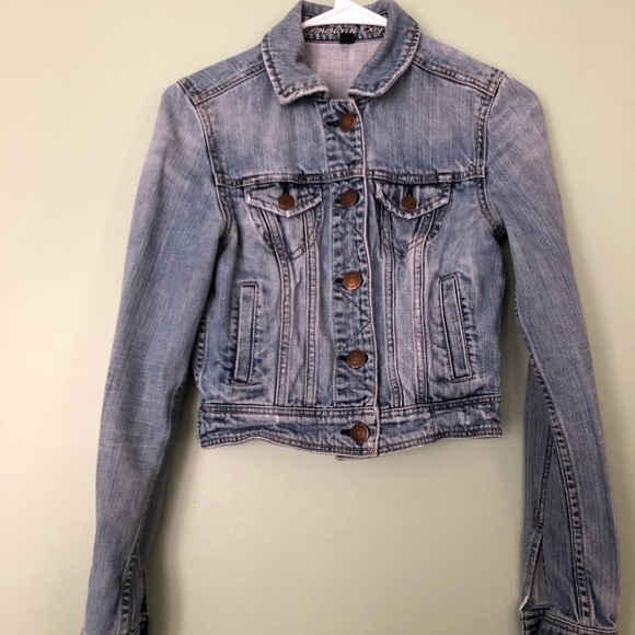 American Eagle Outfitters Jackets & Blazers - 🍁American eagle jean jacket🍁